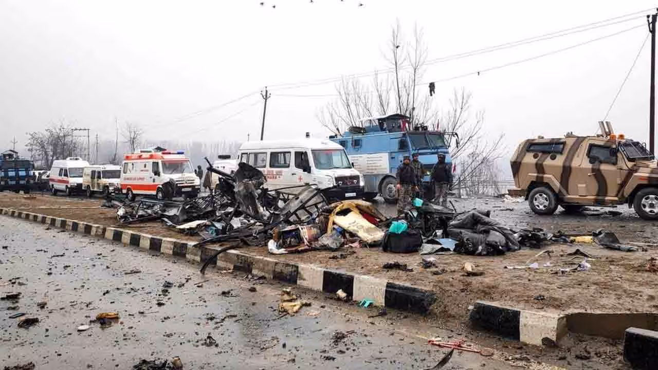 Pulwama Attack | పుల్వామా దాడికి ఏడేళ్లు.. వీర జవాన్లకు నేతల నివాళులు