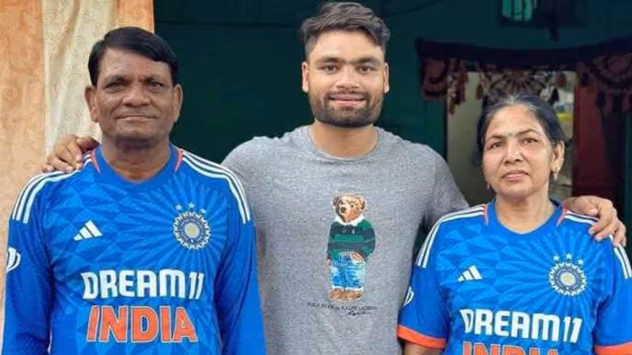 Rinku Singh | రింకు సింగ్ ఇంట్లో విషాద ఛాయలు.. క్యాన్సర్తో కన్నుమూసిన తండ్రి..
