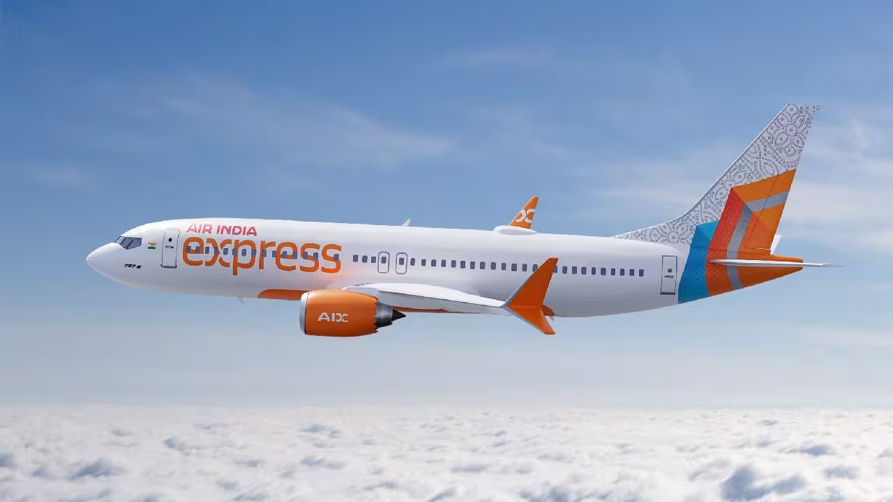 Air India Express | విమానం గాల్లో ఉండగా పొగలు.. లక్నోలో ఎమర్జెన్సీ లాండింగ్..!