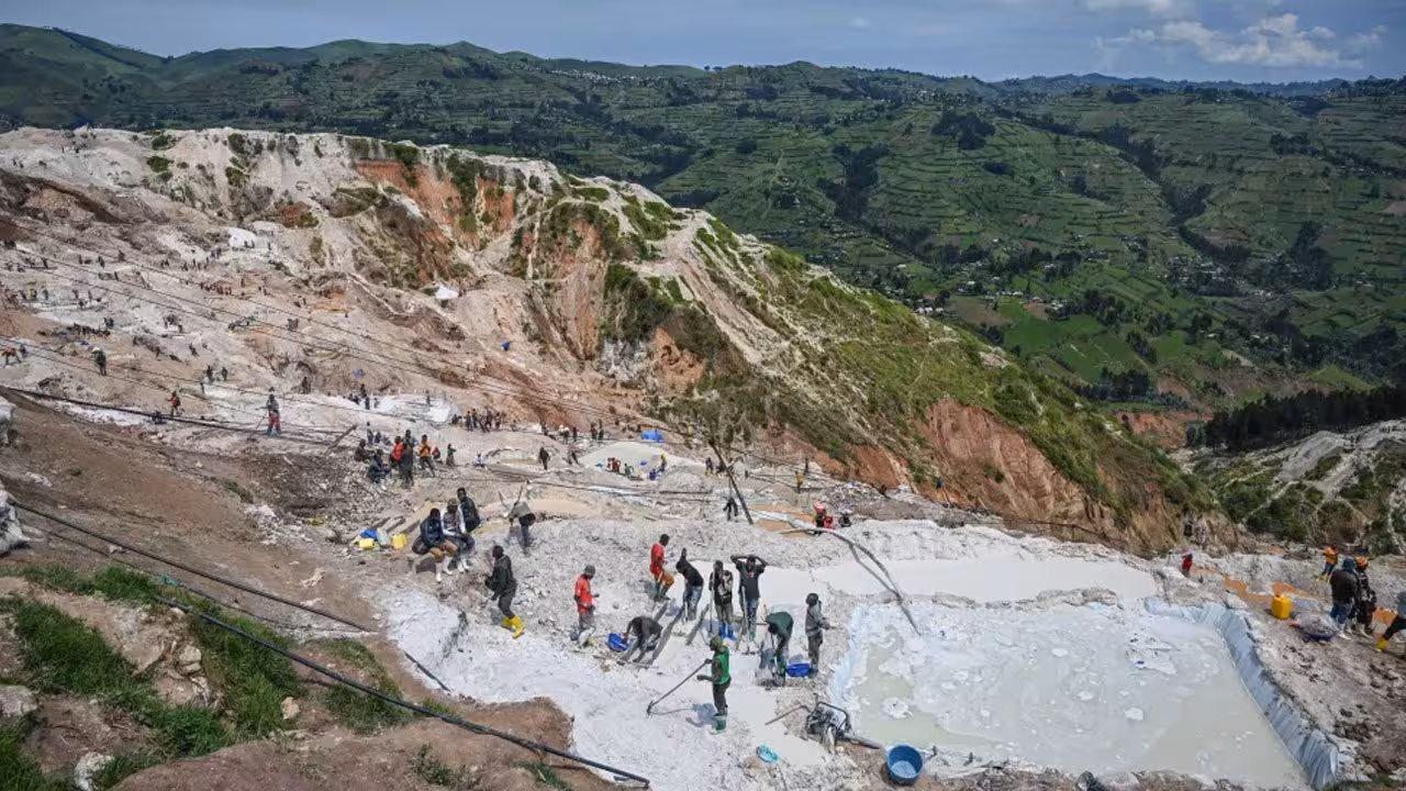 Mine Collapse | కుప్పకూలిన గని.. 200 మందికి పైగా మృతి