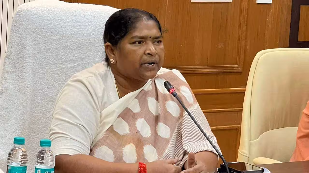 Seethakka | గ్రామాలు అభివృద్ధికి సమగ్ర ప్రణాళిక.. దేశంలోని తొలిసారి ఉత్తర్వులు
