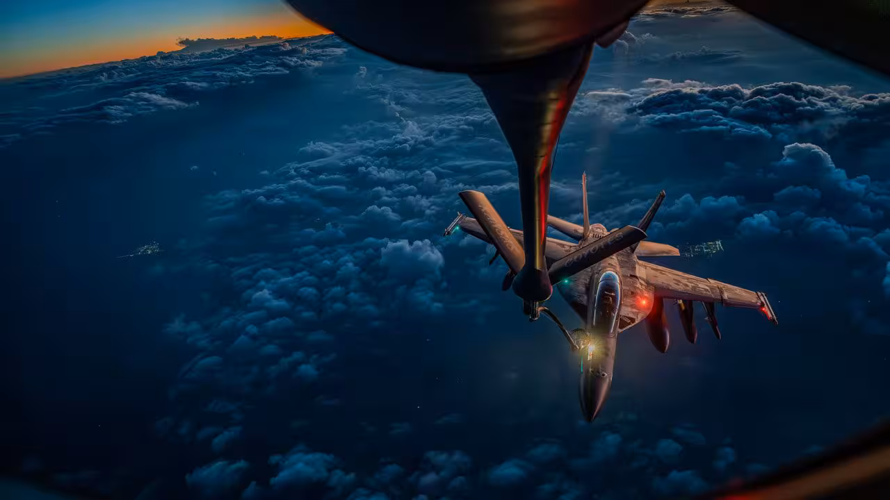 US Aircraft Crash | అమెరికాకు మరో ఎదురుదెబ్బ.. ఇరాక్లో కుప్పకూలిన సైనిక విమానం