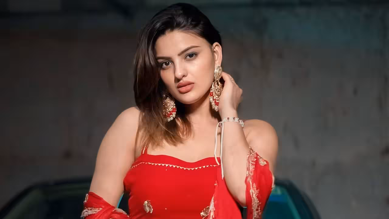 Actress Divyanka | సినీ ఇండస్ట్రీలో విషాదం.. 30 ఏళ్ల వయసులో గుండెపోటుతో యువనటి మృతి..!