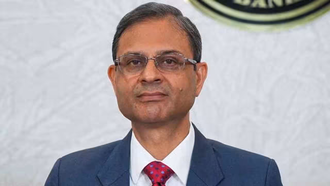 RBI | లోన్లు తీసుకున్న వారికి గుడ్న్యూస్ చెప్పిన ఆర్బీఐ.. కీలక వడ్డీ రేట్లు మూడోసారీ యథాతథం