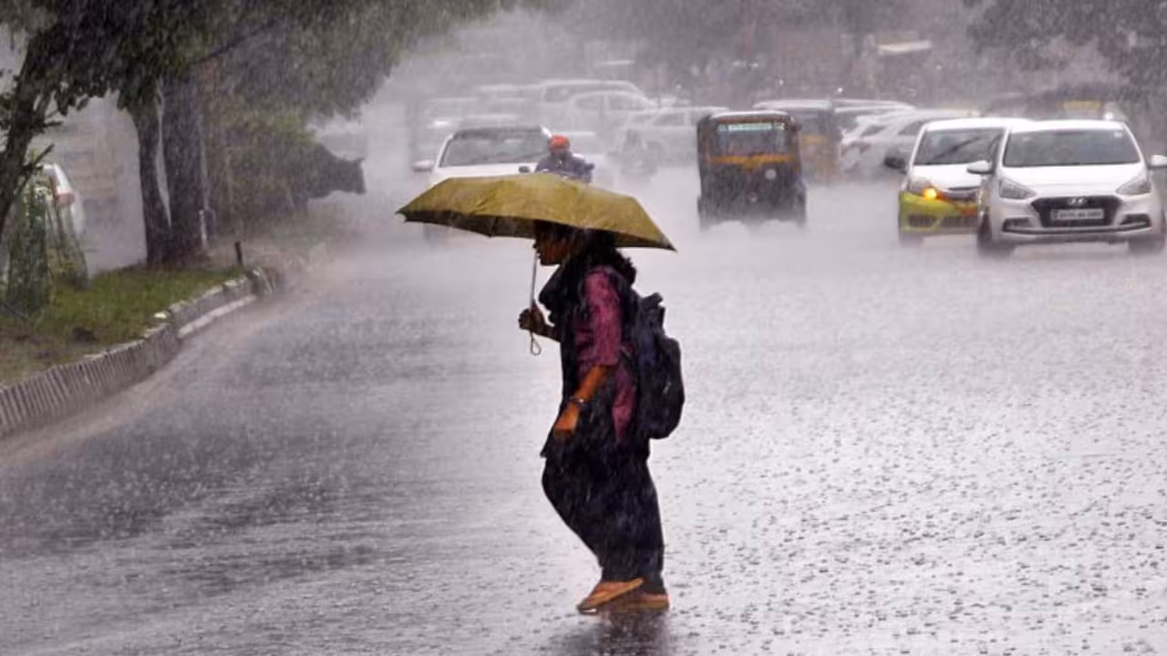 TG Weather | తెలంగాణలో మళ్లీ వానలు.. హెచ్చరించిన వాతావరణశాఖ..!