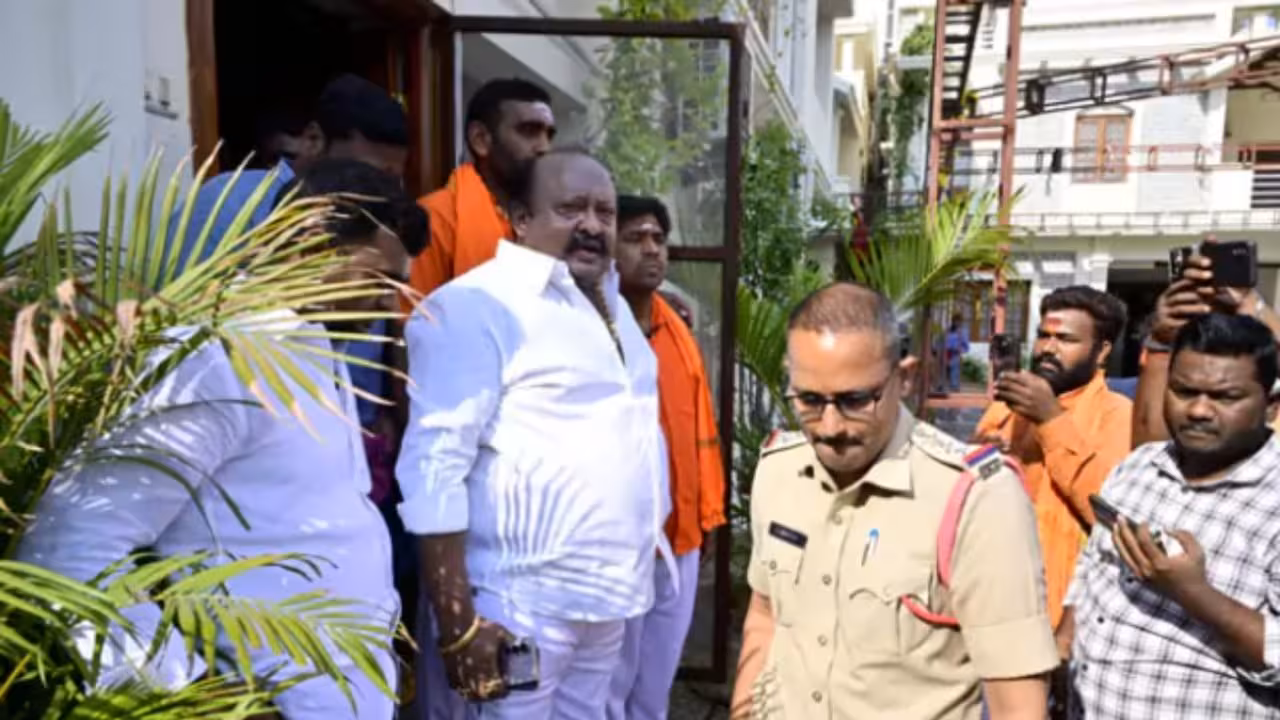 Gangula Kamalakar | కరీంనగర్ నిషేధిత ప్రాంతమా? కేటీఆర్ ఎందుకు రావొద్దు: గంగుల