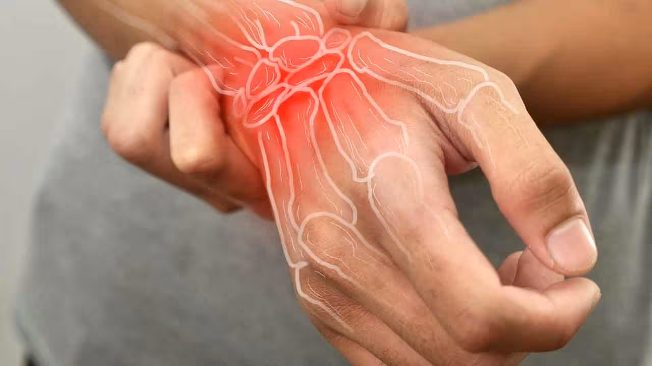 Osteoporosis And Osteoarthritis | ఆస్టియో పొరోసిస్, ఆస్టియో ఆర్థ్రైటిస్.. రెండూ ఒక్కటేనా.. తేడాలేమిటి..?