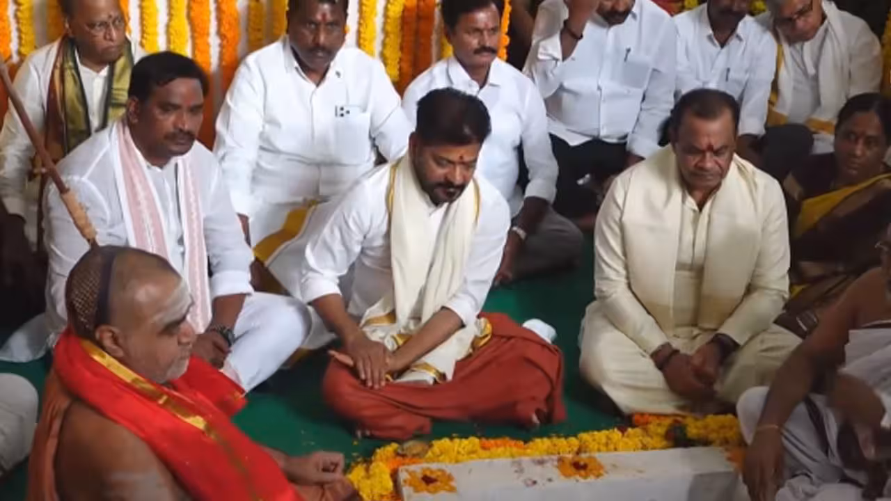 Revanth Reddy | యాదగిరిగుట్టలో వేద పాఠశాల.. సీఎం రేవంత్ రెడ్డి శంకుస్థాపన