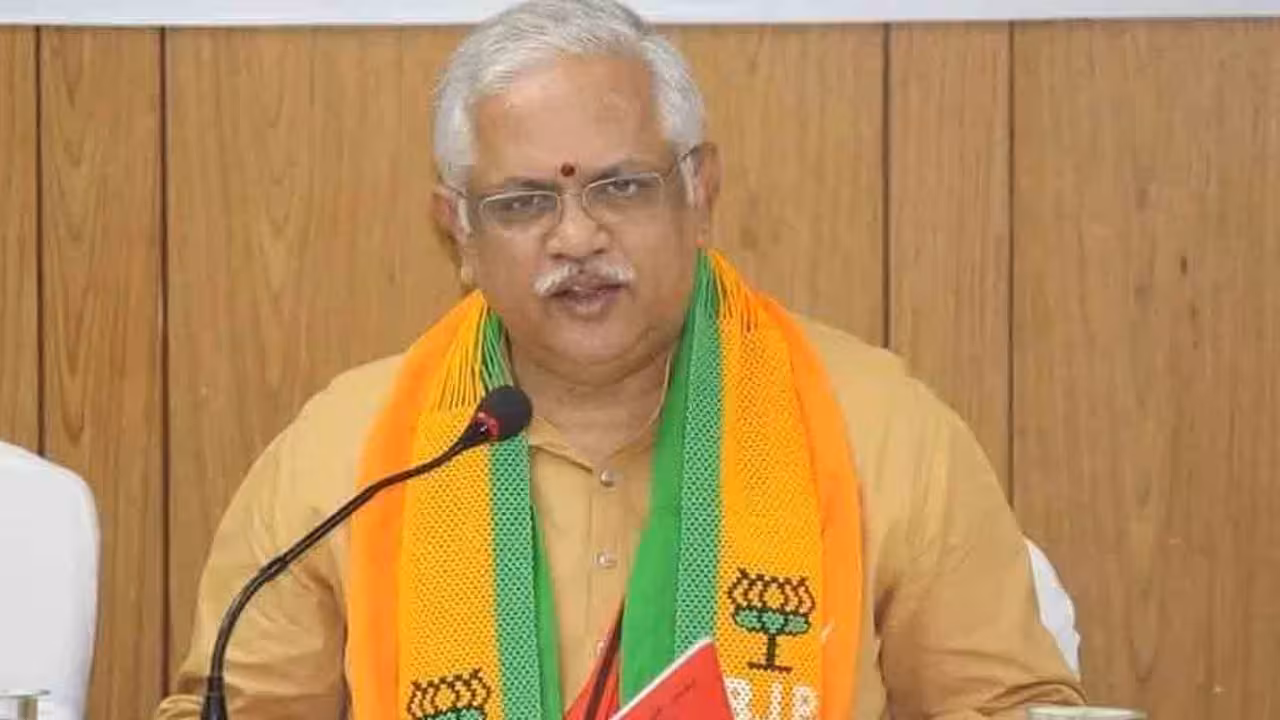 BL Santhosh | ఆ వివరాలు బయటపెట్టిన కోవర్ట్ ఎవరో ముందు తెలుసుకోండి.. కాంగ్రెస్పై బీఎల్ సంతోష్ ఫైర్