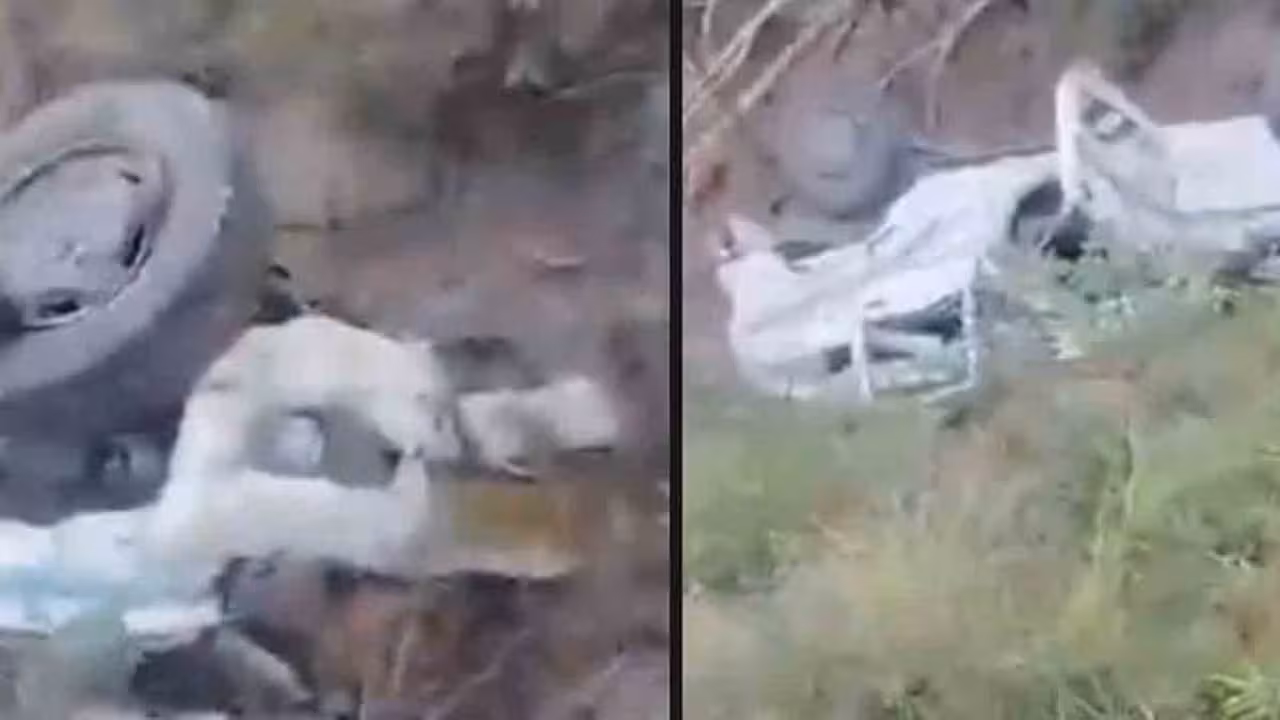 Road Accident | లోయలో పడిపోయిన కారు.. ఏడుగురు మృతి