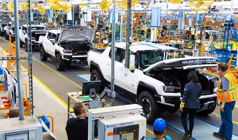 General Motors | 1,000 మంది ఉద్యోగులను తొలగించి.. 50 రోబోలను నియమించుకున్న సంస్థ