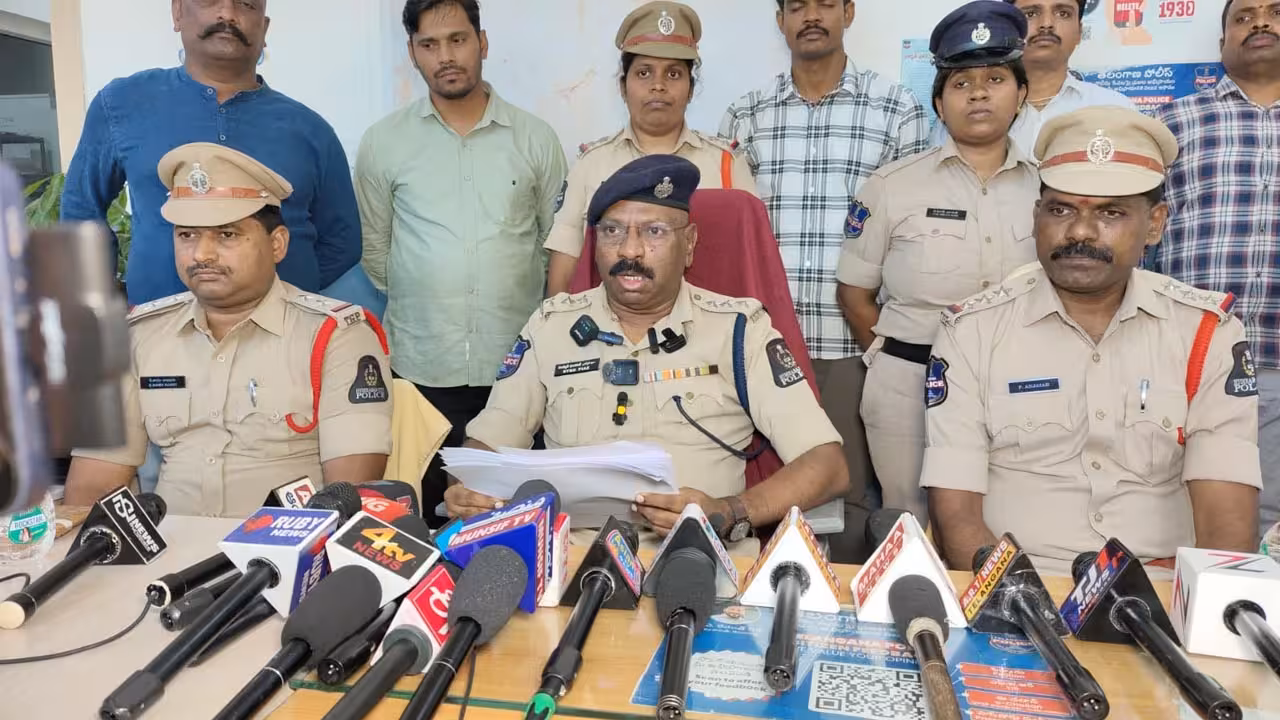 Golconda Murder Case | చెల్లెలి ప్రేమ వివాహం.. పగతో రగిలిన అన్న..