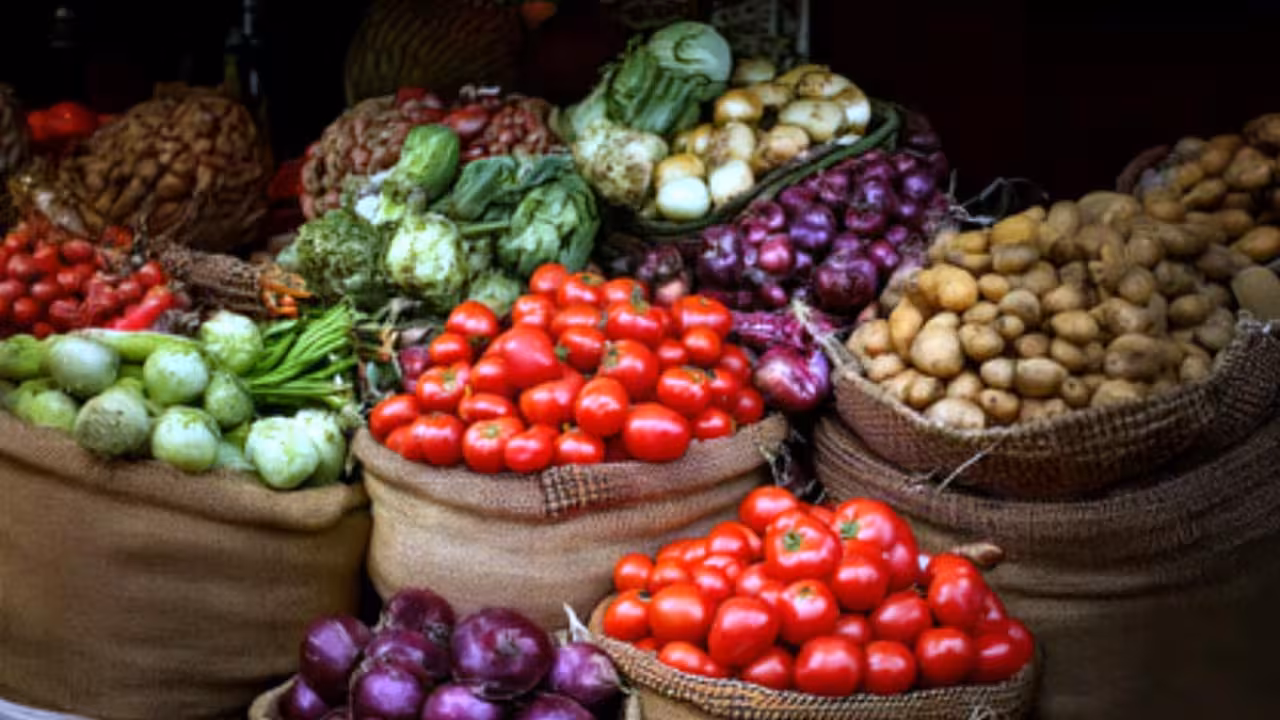 Retail Inflation | ఇంధన ధరల ప్రభావం.. పెరిగిన రిటైల్ ద్రవ్యోల్బణం..!