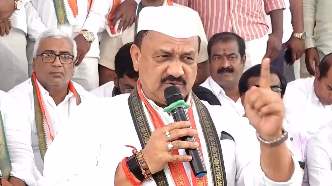 Maheshkumar Goud | బీజేపీ గాడ్సే జపం చేస్తోంది.. అందుకే వ్యూహాలు పన్నుతున్నరు