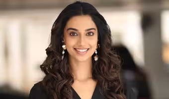 Meenakshi Chaudhary | అభిమానులను అప్రమత్తం చేసిన మీనాక్షి చౌదరి.. అసలు ఏం జరిగిందంటే..?