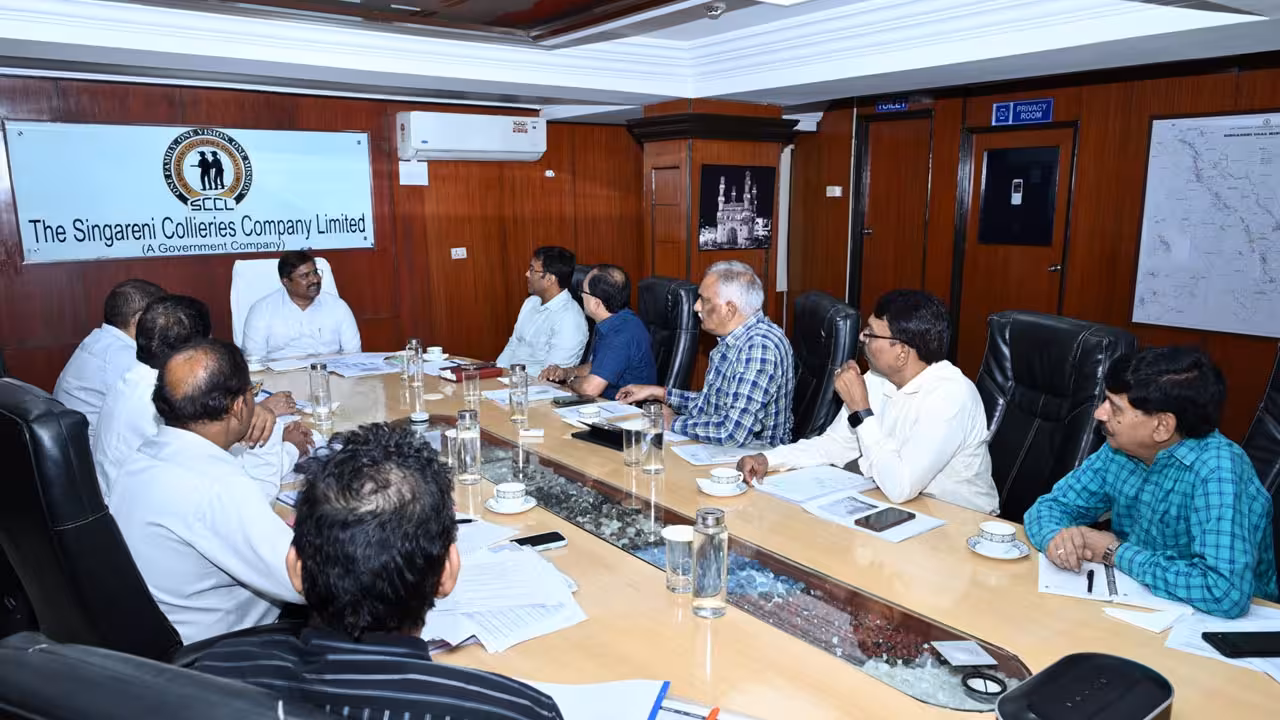 Singareni | Singareni | వర్షాకాలంలో థర్మల్ కేంద్రాలకు సరిపడా బొగ్గు సరఫరా : సీఎండీ బుద్దప్రకాశ్ జ్యోతి