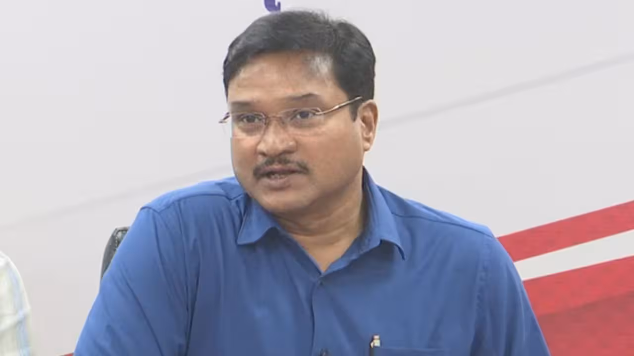 HYDRAA | హైడ్రా కమిషనర్ రంగనాథ్ సంతకం ఫోర్జరీ.. నకిలీ ఎన్ఓసీలు సృష్టించిన 8 కాలేజీలు