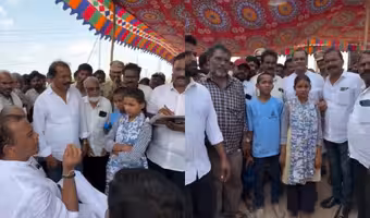 Komatireddy Venkat Reddy | మరోసారి మంచి మ‌నసు చాటుకున్న కోమ‌టిరెడ్డి.. అనాథ‌ల‌కు ఆర్థిక సాయం అందజేత‌