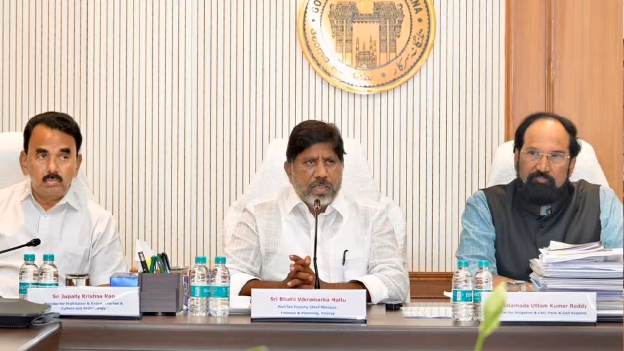 Bhatti Vikramarka | వీకెండ్ హెలీకాప్టర్ టూరిజాన్ని డెవలప్ చేద్దాం