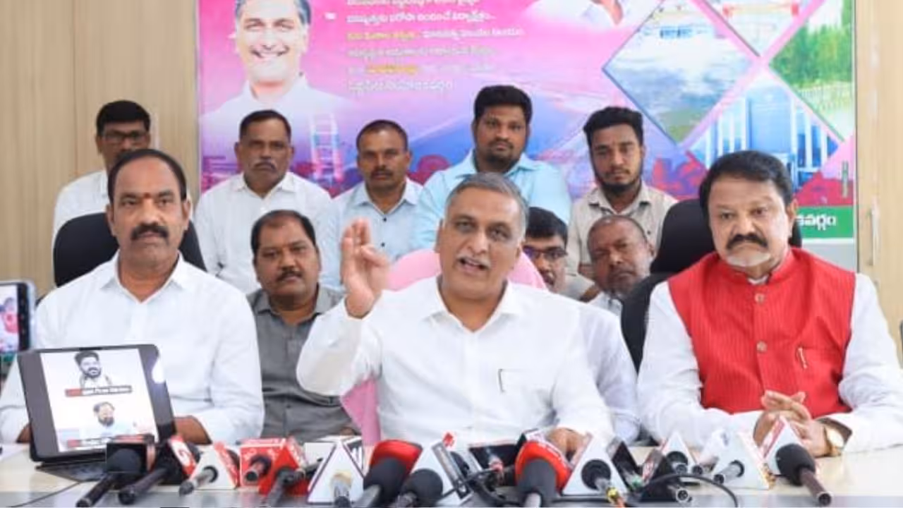 Harish Rao | రాహుల్ పుట్టిన రోజునే రైతు డిక్లరేషన్కు బొంద పెట్టారు: హరీశ్రావు