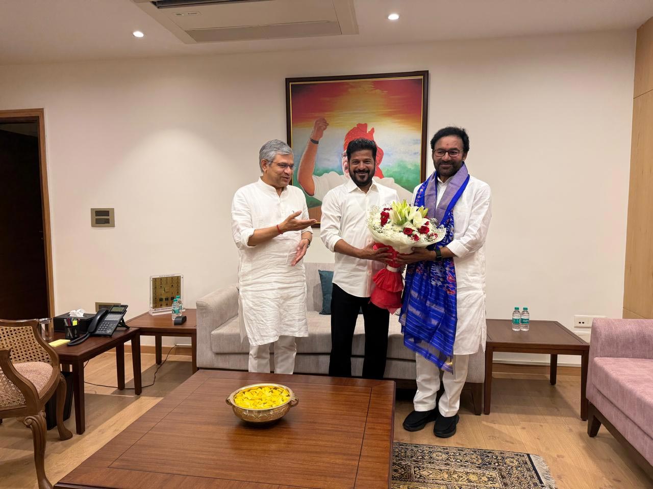 CM Revanth Reddy Meets Ashwini Vaishnaw for Hyd Metro Phase 2