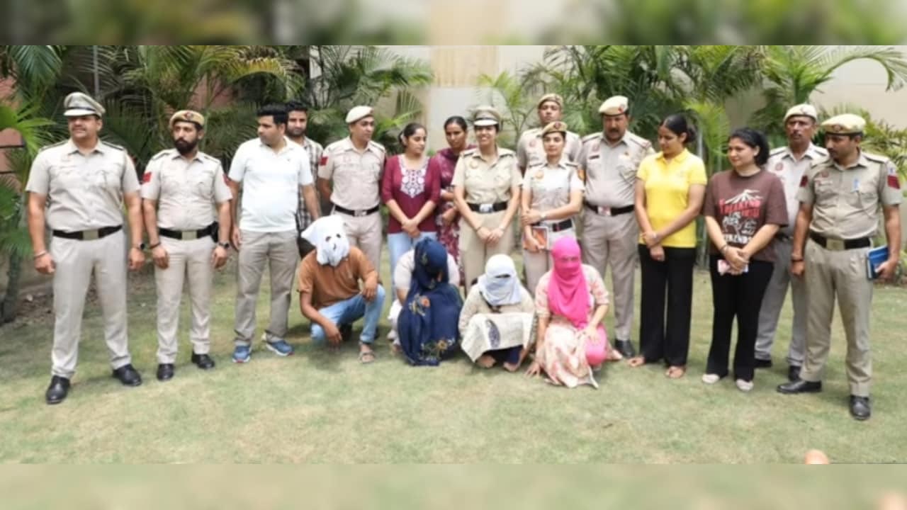 Delhi Baby Bazaar Busted Boys Sold for 8 Lakh Girls for 3 Lakh