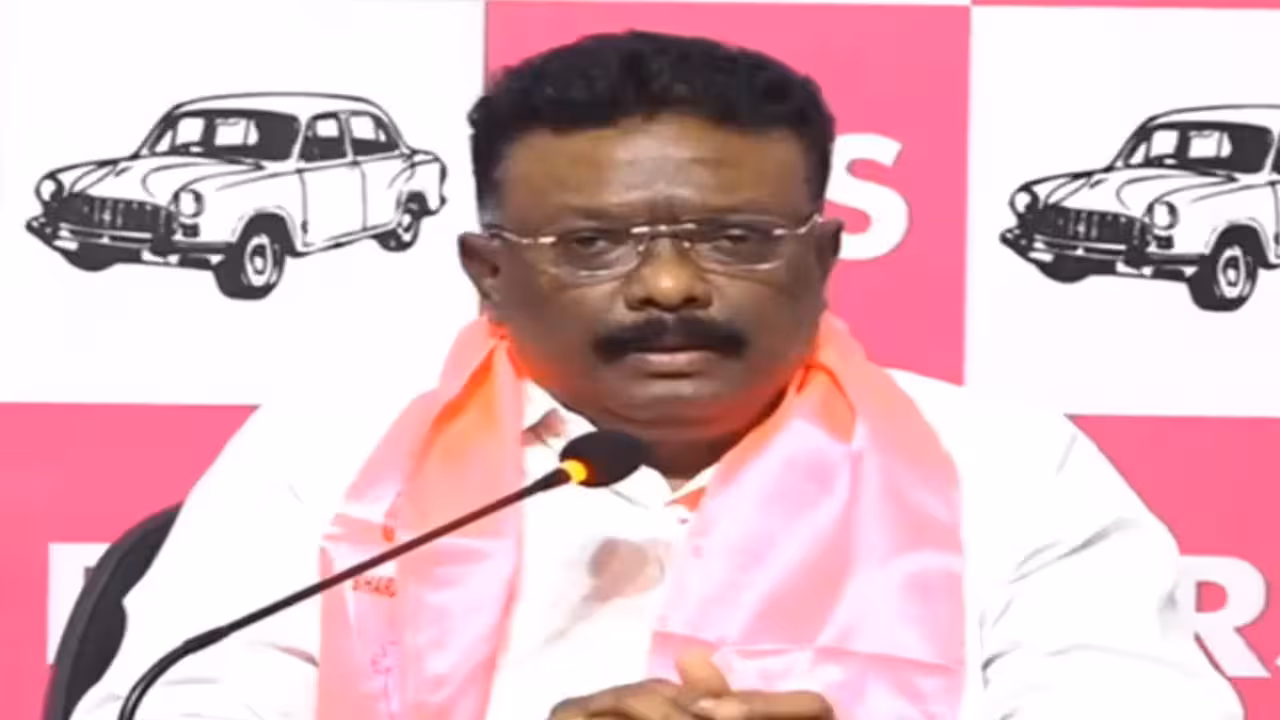 Dasoju Sravan | మెట్రో రైల్ రేవంత్ తాత జాగీరా? తొందరలోనే బీజేపీలోకి పోతడు