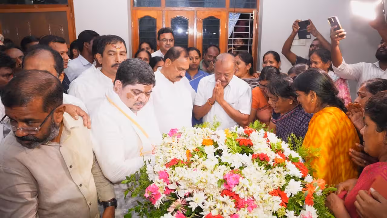 MVI Venkanna Death Minister Ponnam Prabhakar Orders High-Level Probe