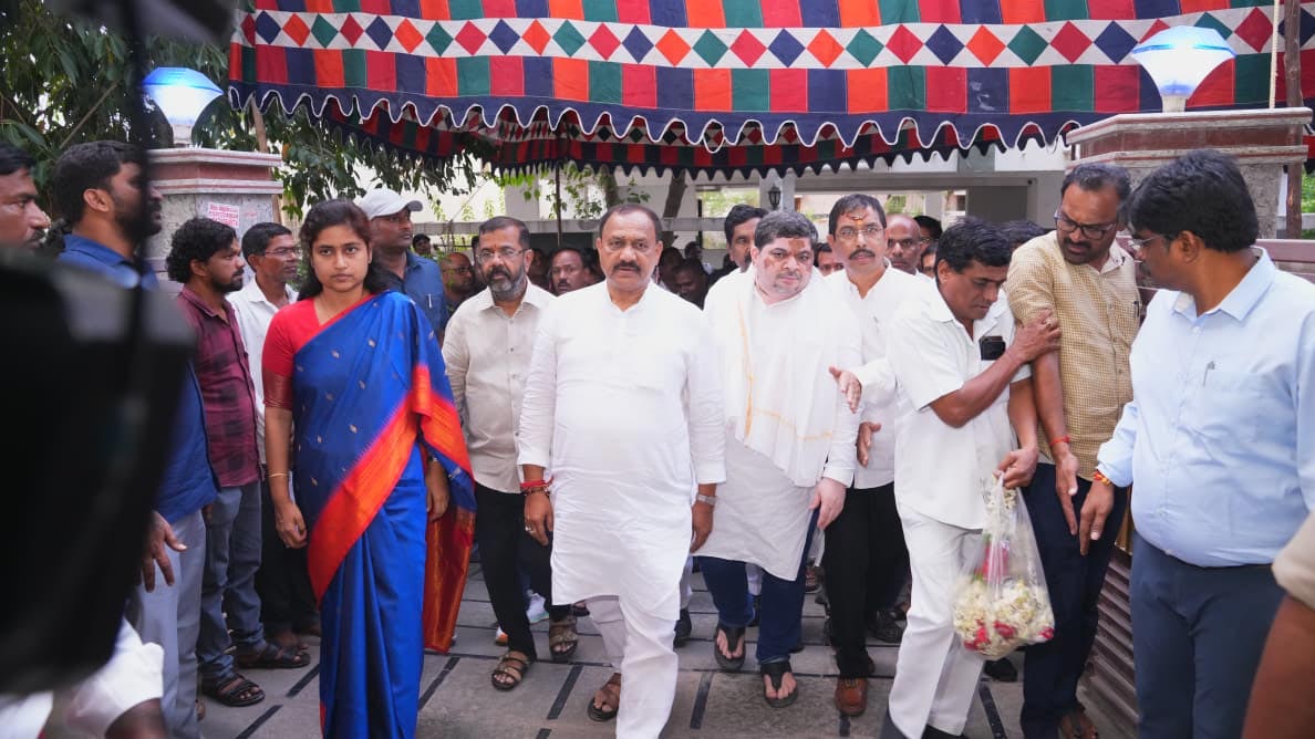 MVI Venkanna Death Minister Ponnam Prabhakar Orders High-Level Probe