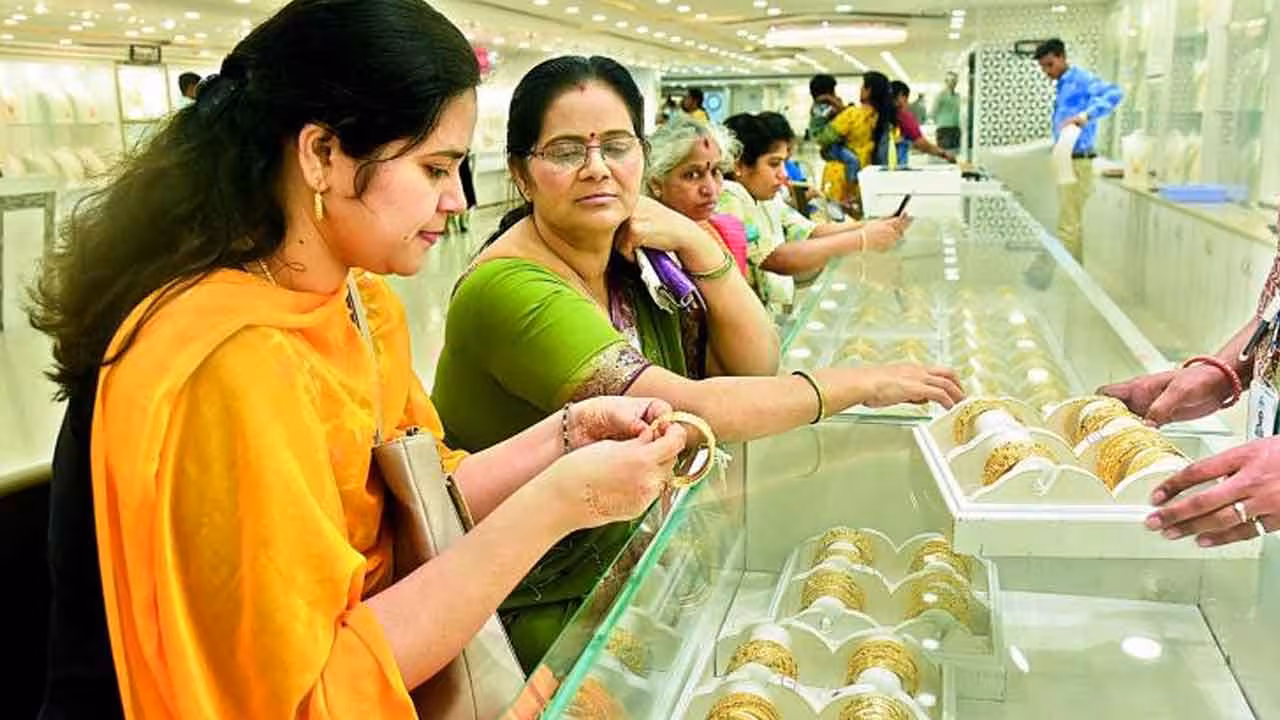 Gold | బంగారంపై మరిన్ని ఆంక్షలకు సిద్ధమవుతున్న కేంద్రం..?