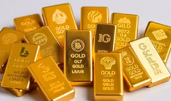 Gold And Silver Prices Today | స్వల్పంగా తగ్గిన బంగారం ధరలు.. అనిశ్చితిలో మార్కెట్లు..