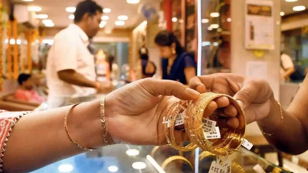 Gold And Silver Prices Today | ఈక్విటీ మార్కెట్ల ఎఫెక్ట్.. భారీగా పెరిగిన బంగారం, వెండి ధరలు..
