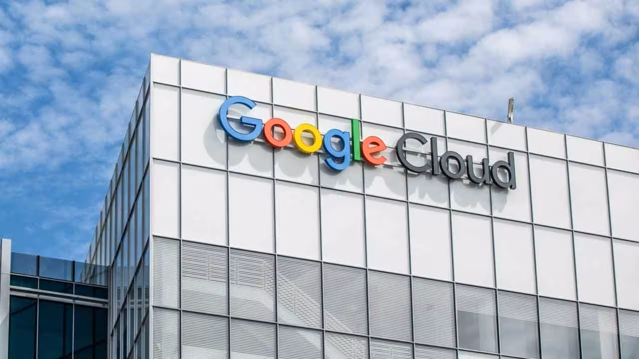 Google | ఢిల్లీ డేటా సెంటర్ లో అగ్నిప్రమాదం.. గూగుల్ క్లౌడ్ సేవలకు అంతరాయం..