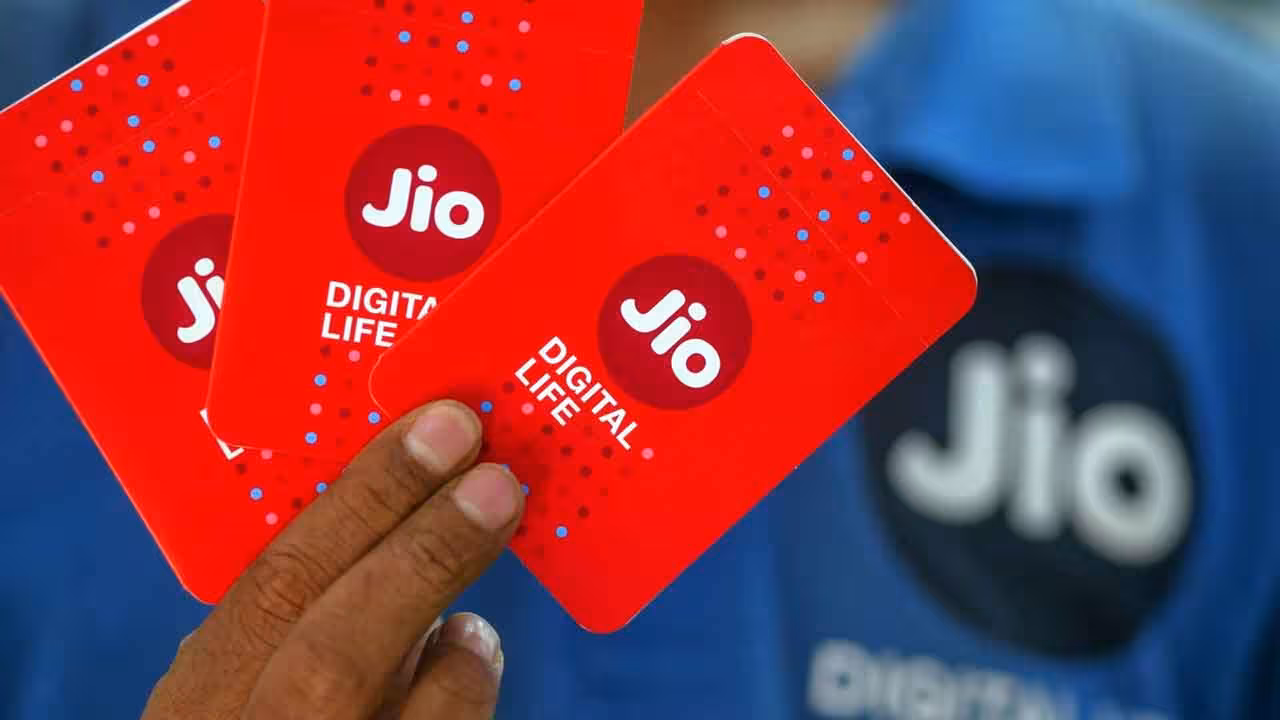 Jio | జియో రూ.899 ప్లాన్.. 90 రోజుల వ్యాలిడిటీతో భారీ డేటా, ఫ్రీ ఓటీటీ..