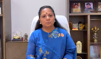 Kalvakuntla Kavitha | కాంగ్రెస్ ప్ర‌భుత్వానికి గుండె ధైర్యం లేదు : మాజీ ఎమ్మెల్సీ క‌విత‌