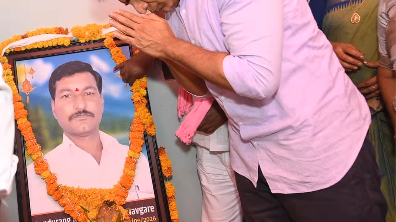 Grab Their Collars if Crops Aren't Bought KTR Warns Congress Over Farmer Suicides