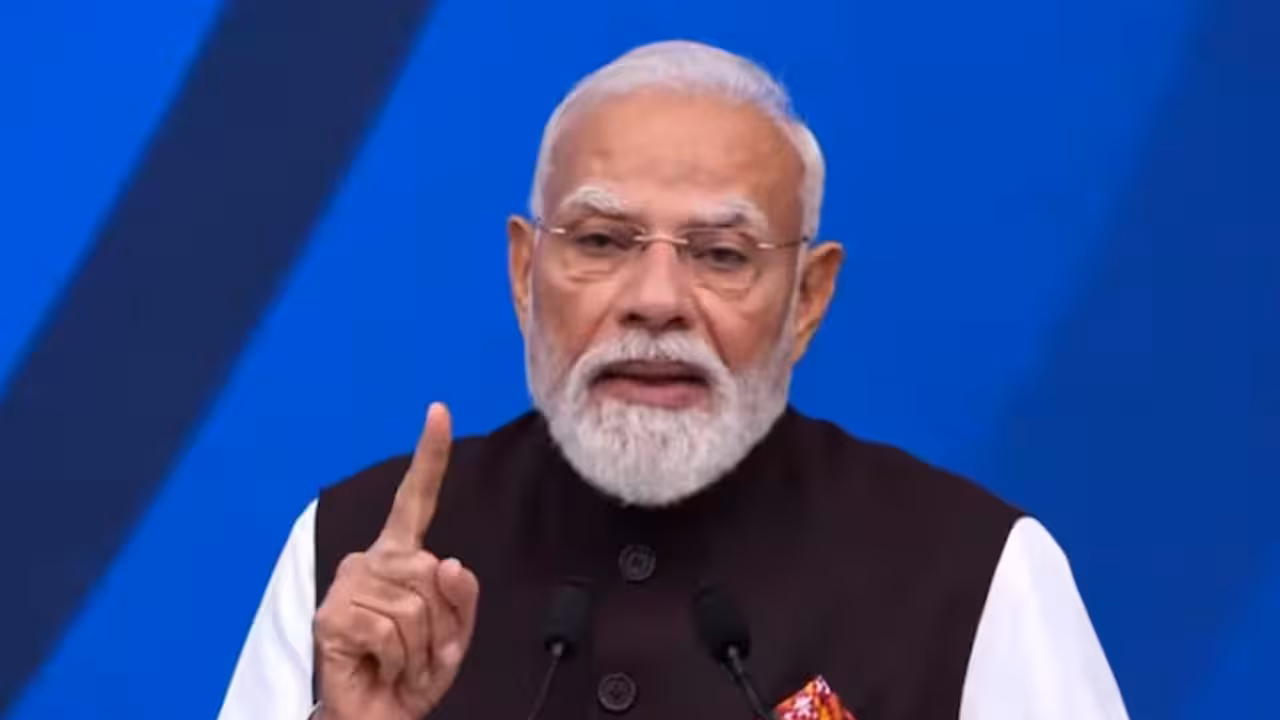 PM Modi France Visit | భారత్ ‘ఇన్నోవేషన్’ మంత్రం: ఏఐ రేసులో మనదే ఆధిపత్యం.. ఫ్రాన్స్ గడ్డపై ప్రధాని మోదీ సగర్వ ప్రకటన!