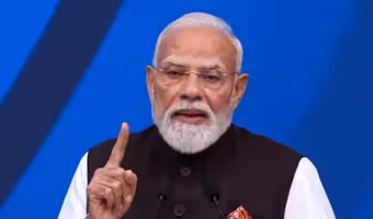 PM Modi France Visit | భారత్ ‘ఇన్నోవేషన్’ మంత్రం: ఏఐ రేసులో మనదే ఆధిపత్యం.. ఫ్రాన్స్ గడ్డపై ప్రధాని మోదీ సగర్వ ప్రకటన!