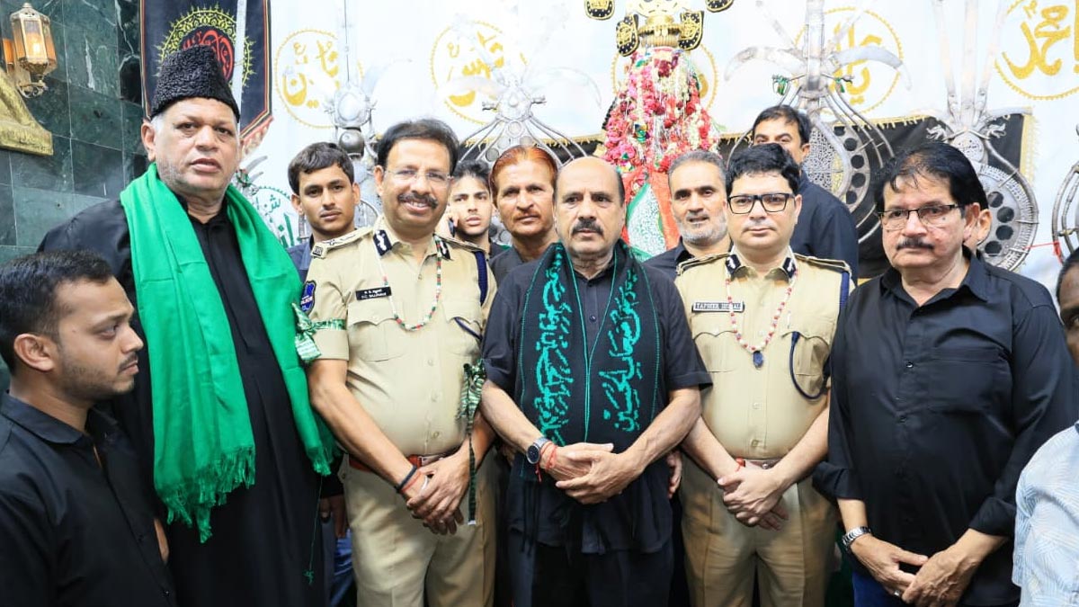Hyderabad CP VC Sajjanar Reviews Muharram Security Elephant Trial Run Held