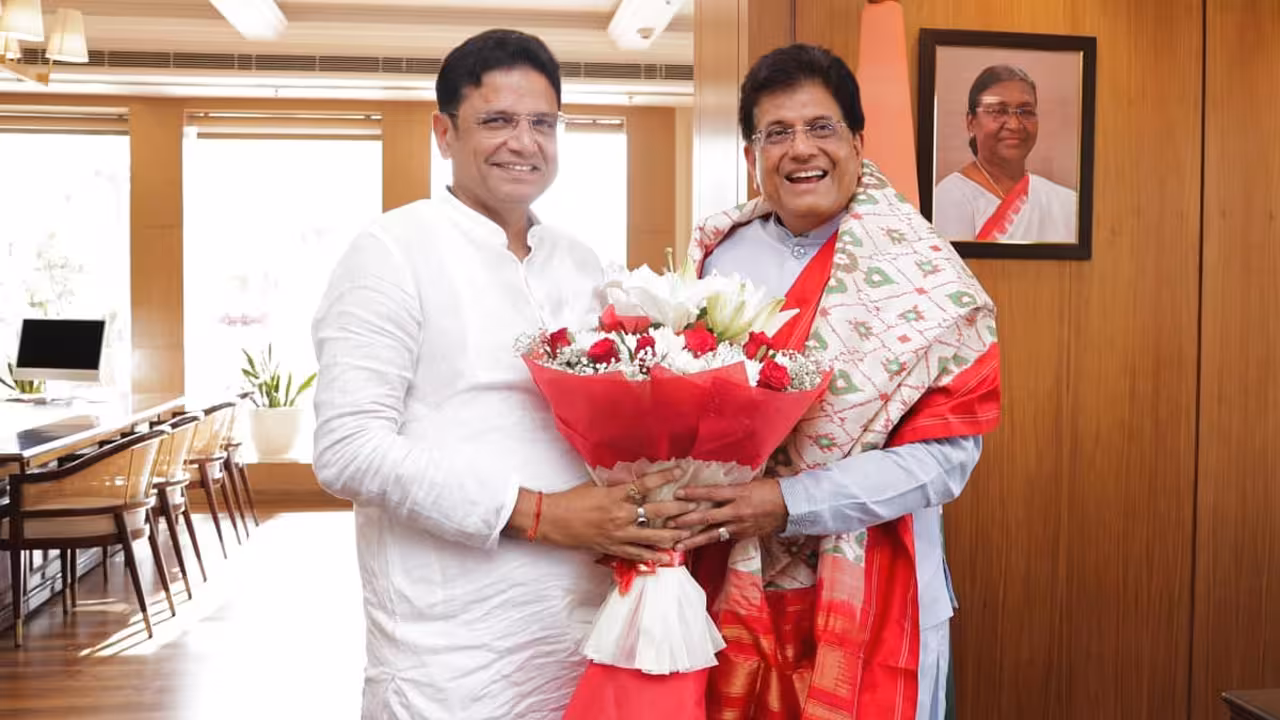 Duddilla Sridhar Babu | తెలంగాణకు ఏరో డిఫెన్స్ కారిడార్, మెగా లెదర్ పార్కులు.. కేంద్ర మంత్రికి శ్రీధర్ బాబు కీలక వినతులు!