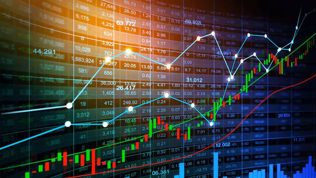 Stock Markets | భారీగా పతనమైన ఐటీ షేర్లు.. అమ్మకాల ఒత్తిడిలో సూచీలు..
