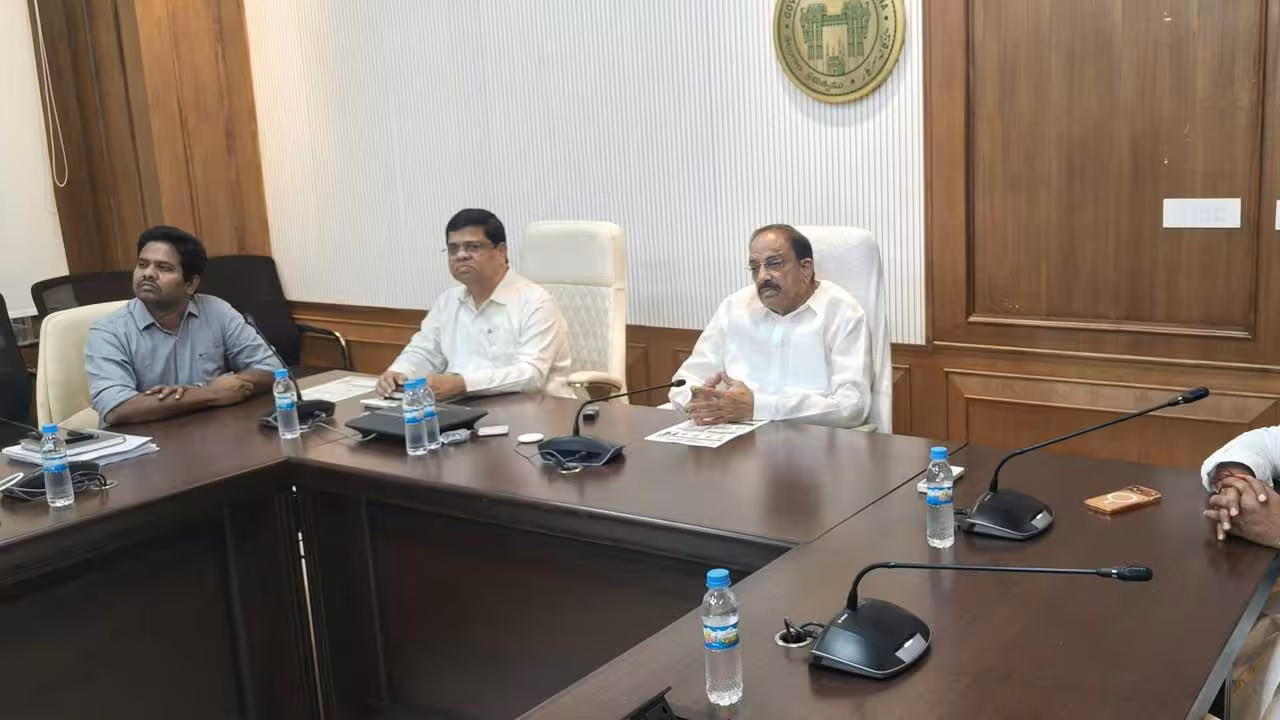 Urea App | ఇక క్యూలైన్లో నిలబడాల్సిన అవసరం లేదు.. ఇక ఇంటి నుంచే ‘యూరియా’ బుకింగ్