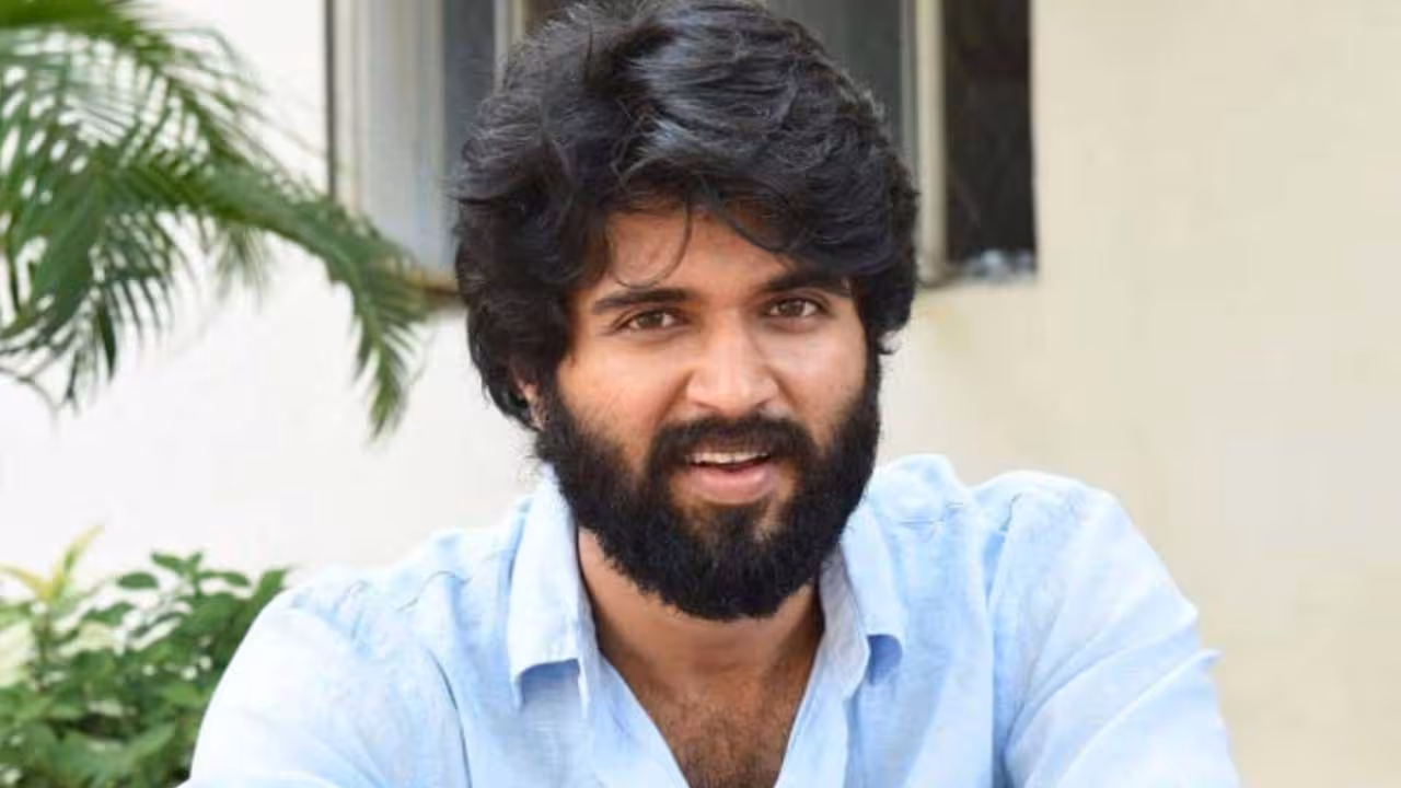 Vijay Devarakonda | విజయ్ దేవరకొండకు లీగల్ నోటీసులు.. టీజీ 20 లీగే కారణమా..?