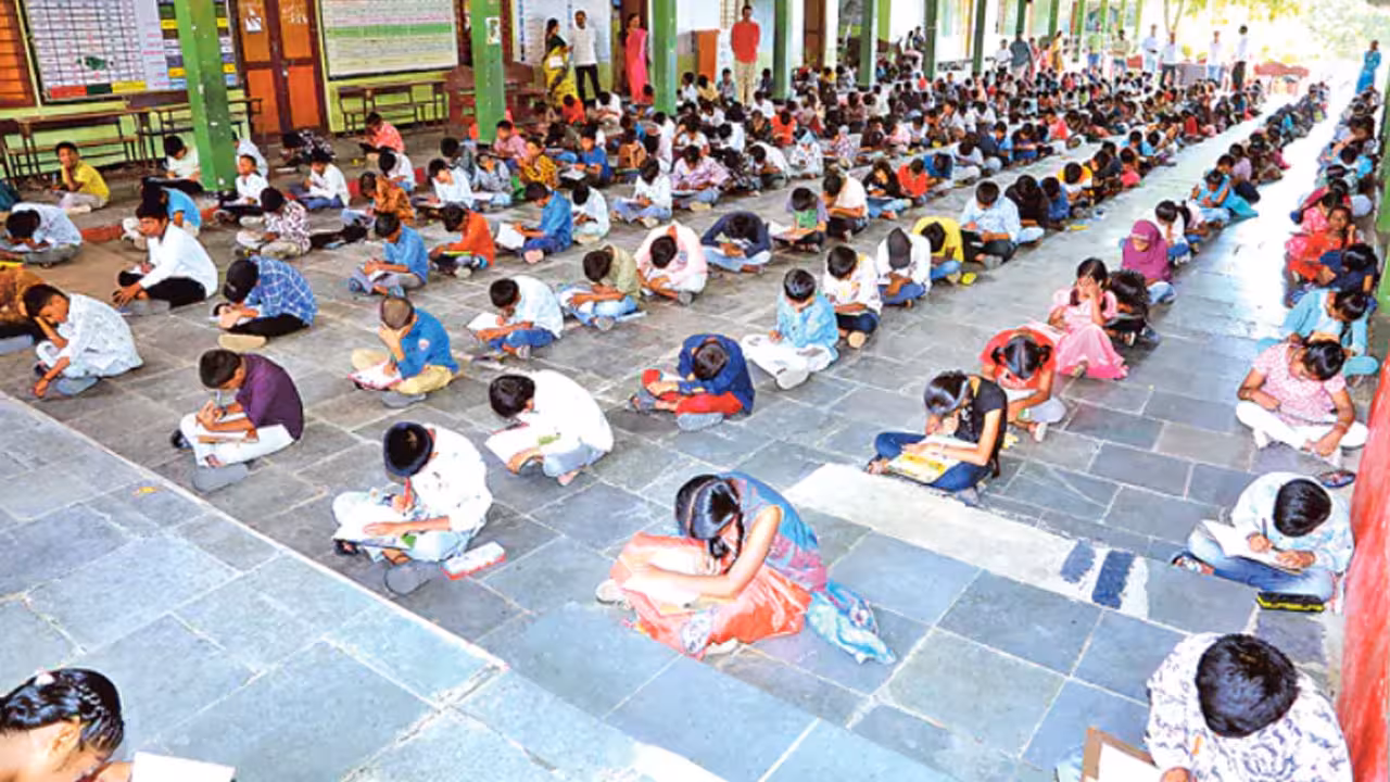 Telangana Schools | తెలంగాణ స్కూల్ విద్యార్థులకు అలర్ట్..!