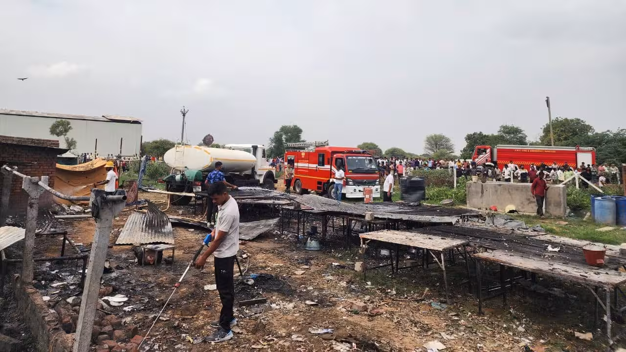 Gujarat Fire | అహ్మదాబాద్లో పటాకులు ఫ్యాక్టరీలో ప్రమాదం.. ఎనిమిది మంది మృతి.. పీఎం మోదీ సంతాపం