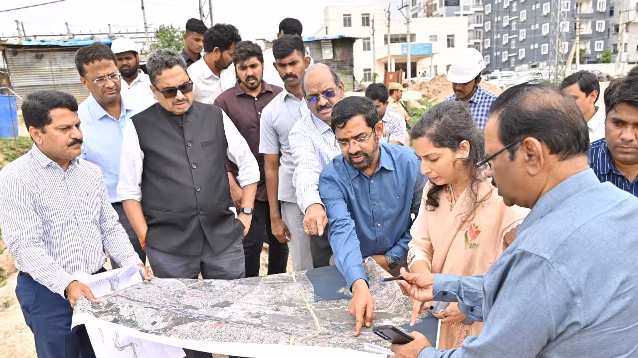 Musi Riverfront | మూసీ రివర్ఫ్రంట్ పనులను పరిశీలించిన సీఎస్ సంజయ్ జాజు