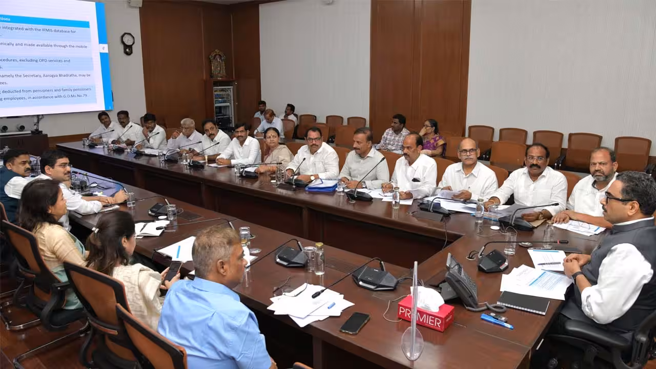Employee Health Scheme | ఉద్యోగుల ఆరోగ్య పథకాన్ని మరింత పటిష్టం చేయాలి : సీఎస్ సంజయ్ జాజు