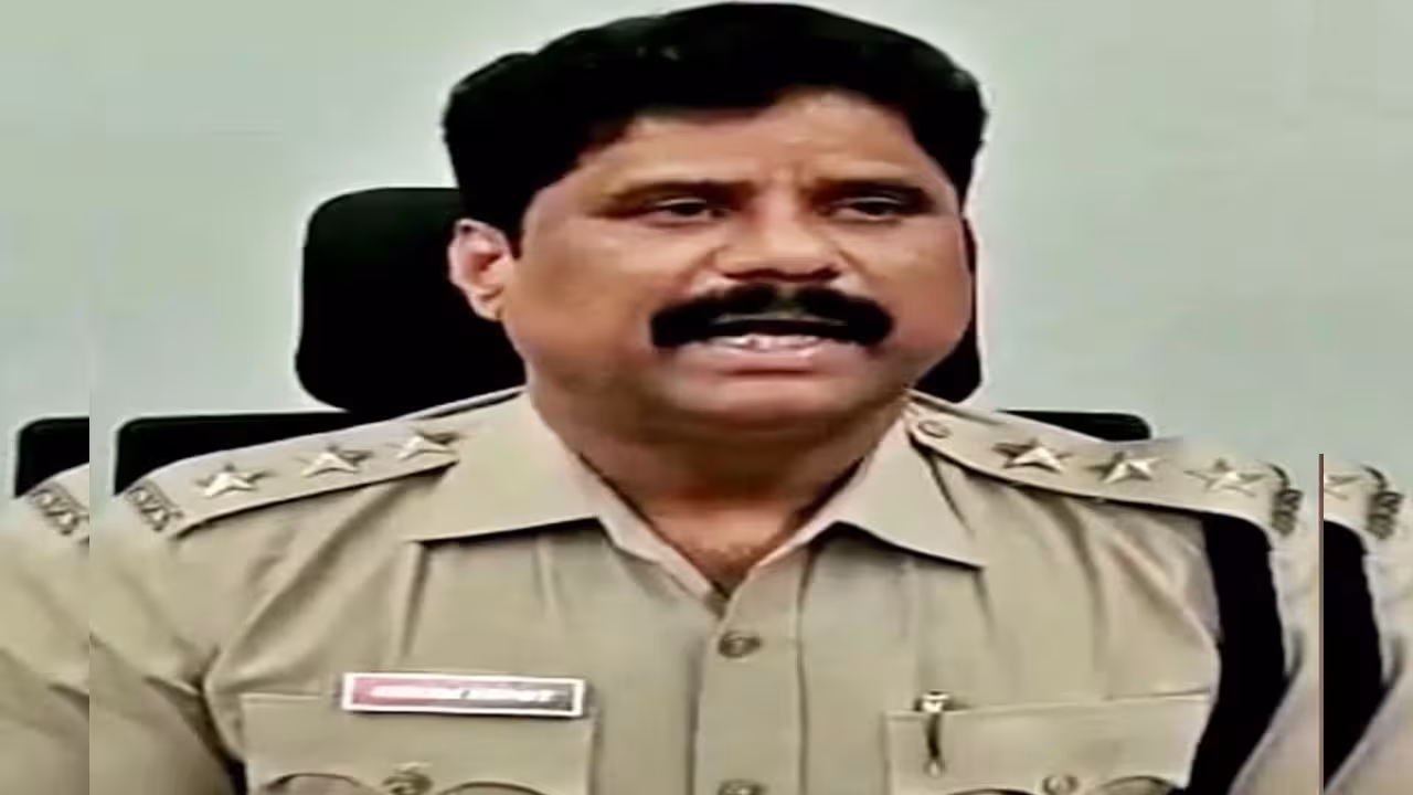 DSP Bhimreddy | డీఎస్పీ భీంరెడ్డి నివాసంలో ముగిసిన ఏసీబీ సోదాలు.. అనారోగ్యం కారణంగా నో అరెస్ట్