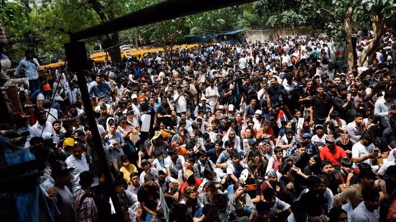 ప్రపంచ రాజకీయాల గమనాన్ని మారుస్తున్న ‘Gen Z’ విప్లవం