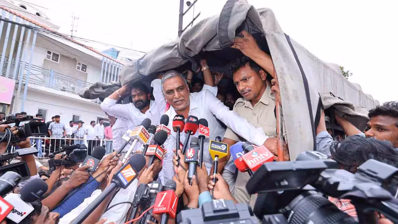 Harish Rao | అవినీతి చేయకుంటే మమ్మల్ని ఎందుకు ఆపుతున్నారు..? : హరీశ్ రావు